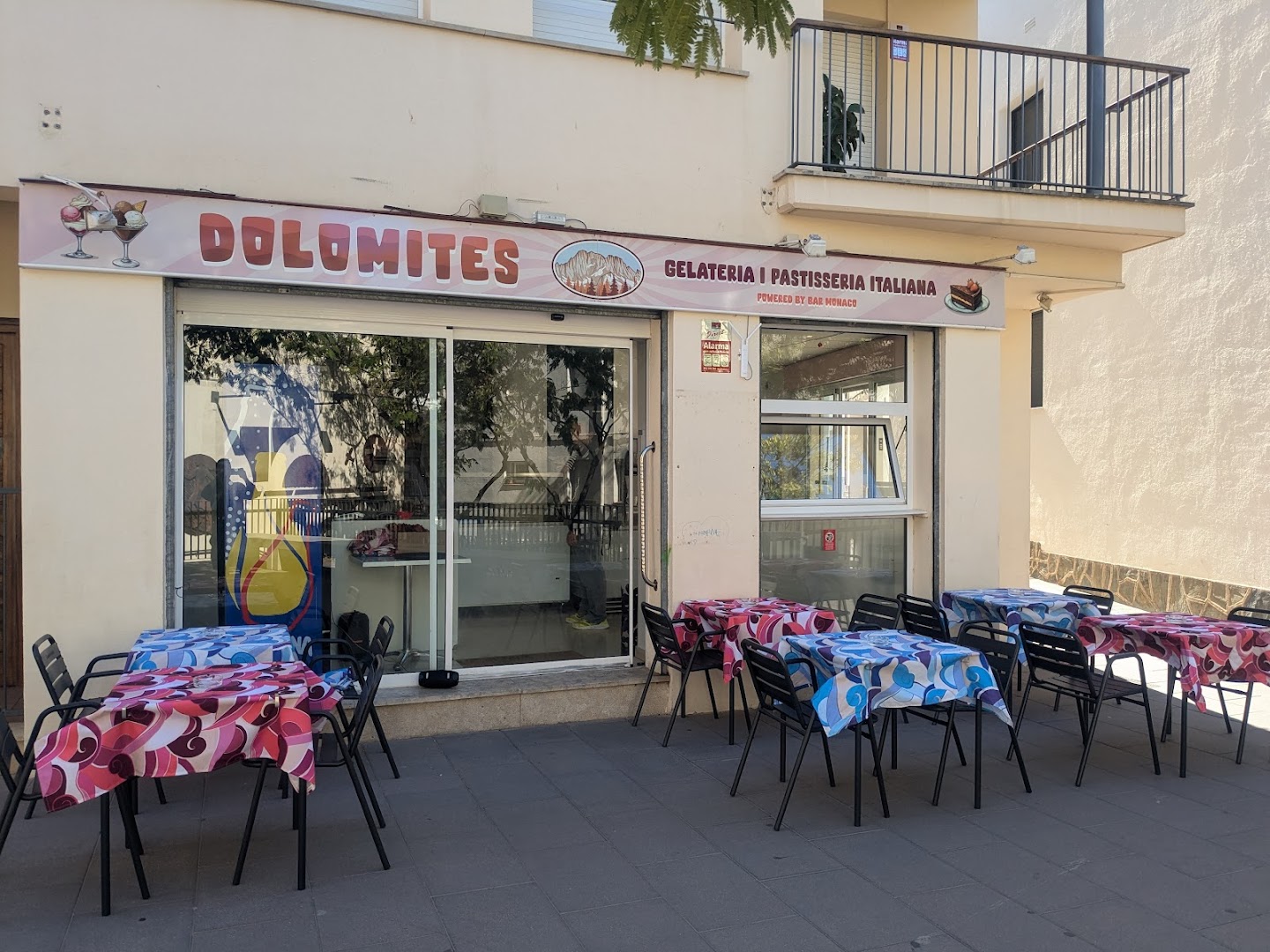 Monaco-Dolomites Bar Comida gelateria pasticceria artesanal · Fotos 1
